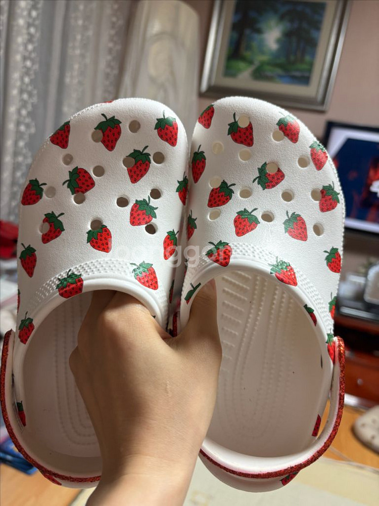 딸기크록스.사이즈J3--1