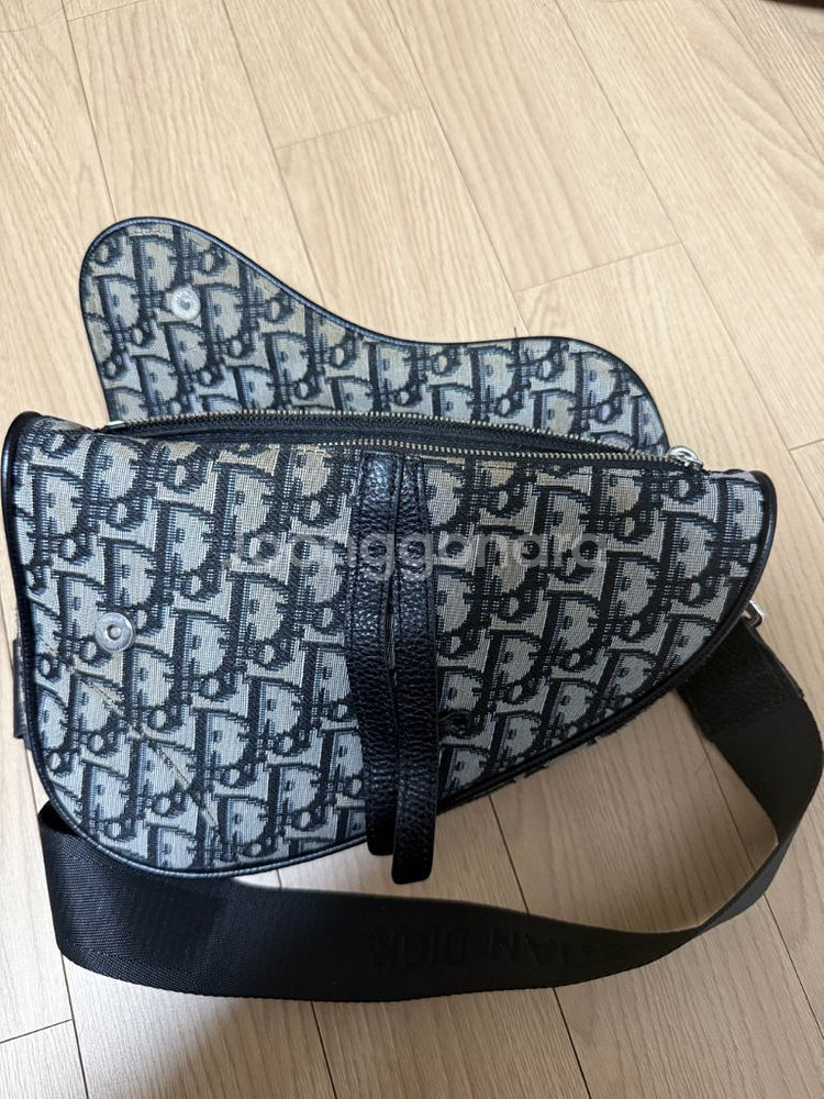 디올 오블리크 새들백--1