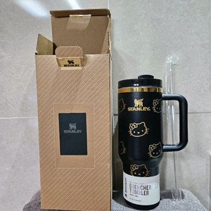 스탠리 텀블러 헬로키티 1.18L 블랙