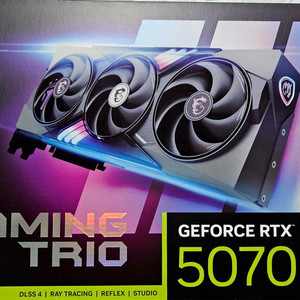 MSI 지포스 RTX 5070 게이밍 트리오 팝니다.