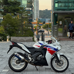 혼다 cbr125 17년 최후기형 팔아요