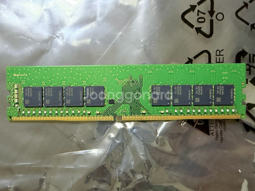 삼성 DDR4 32GB (3200MHz)--1