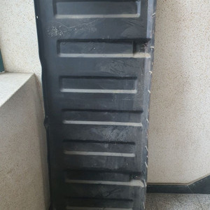 뉴코란도 격벽, 유일캐리어 이미지