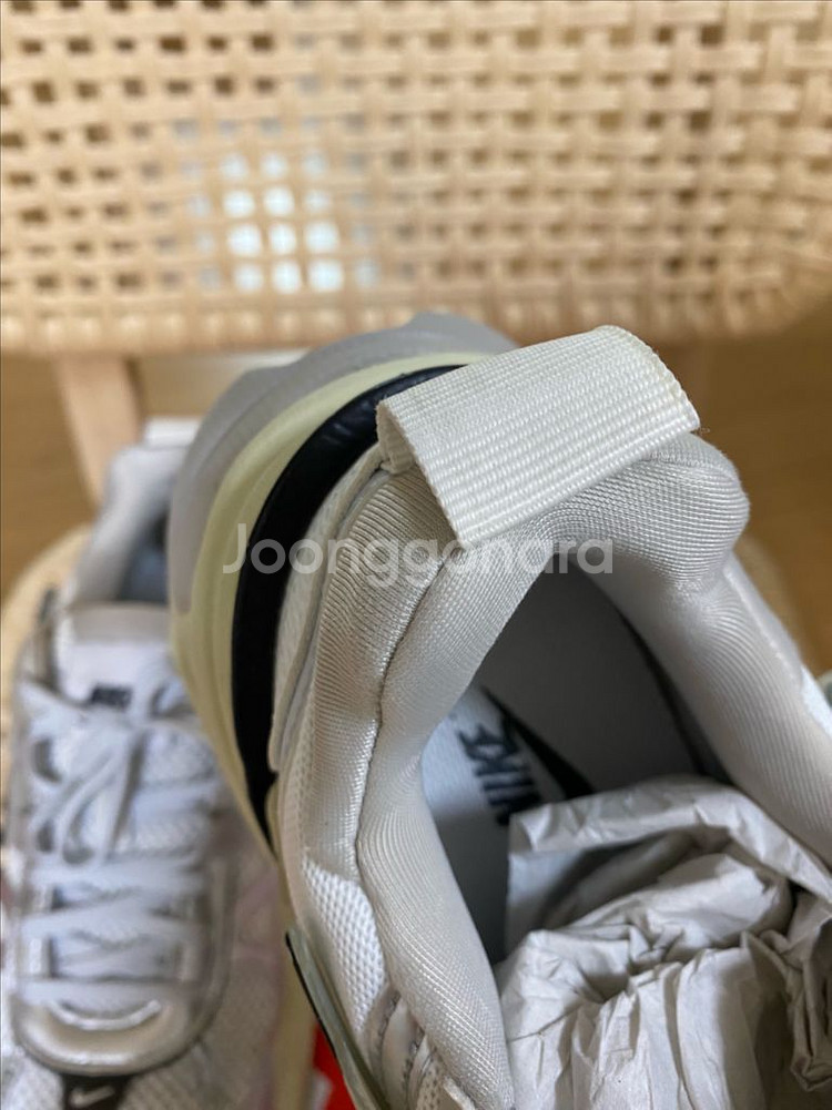 나이키V2K런 235사이즈 6.5 사이즈--1