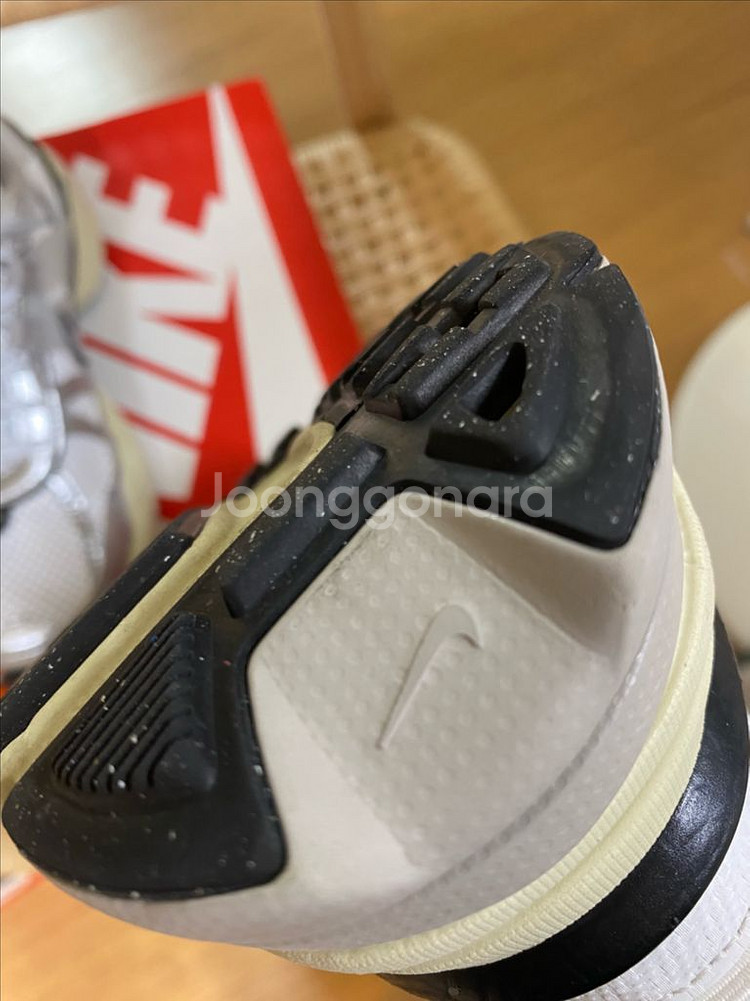 나이키V2K런 235사이즈 6.5 사이즈--3