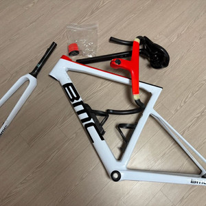 bmc slr01 화이트51사이즈 판매