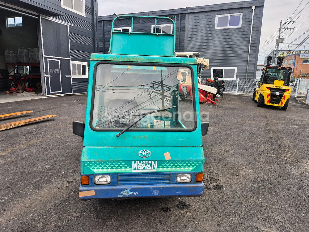 4륜 운반기 Toyota Movan 덤프 트럭--1
