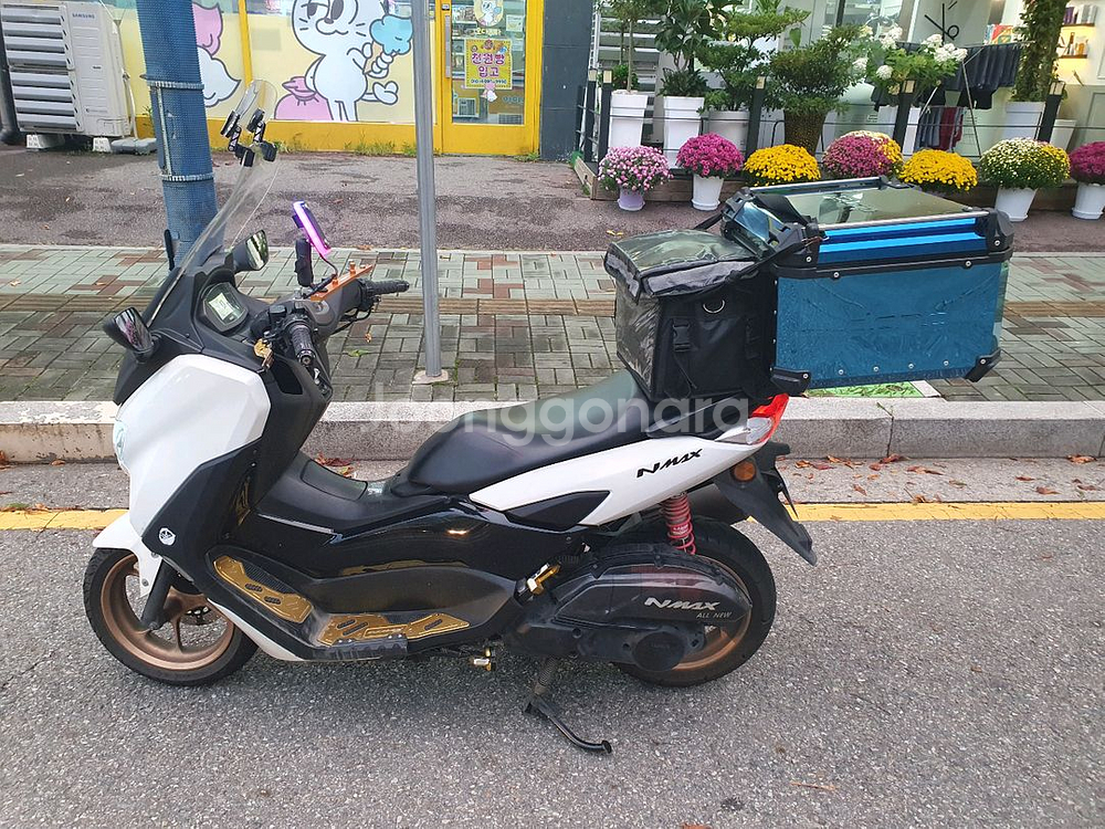 22년식 nmax125 저렴히 팝니다--0