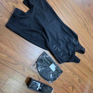 엘르반신수영복95ㅡ100