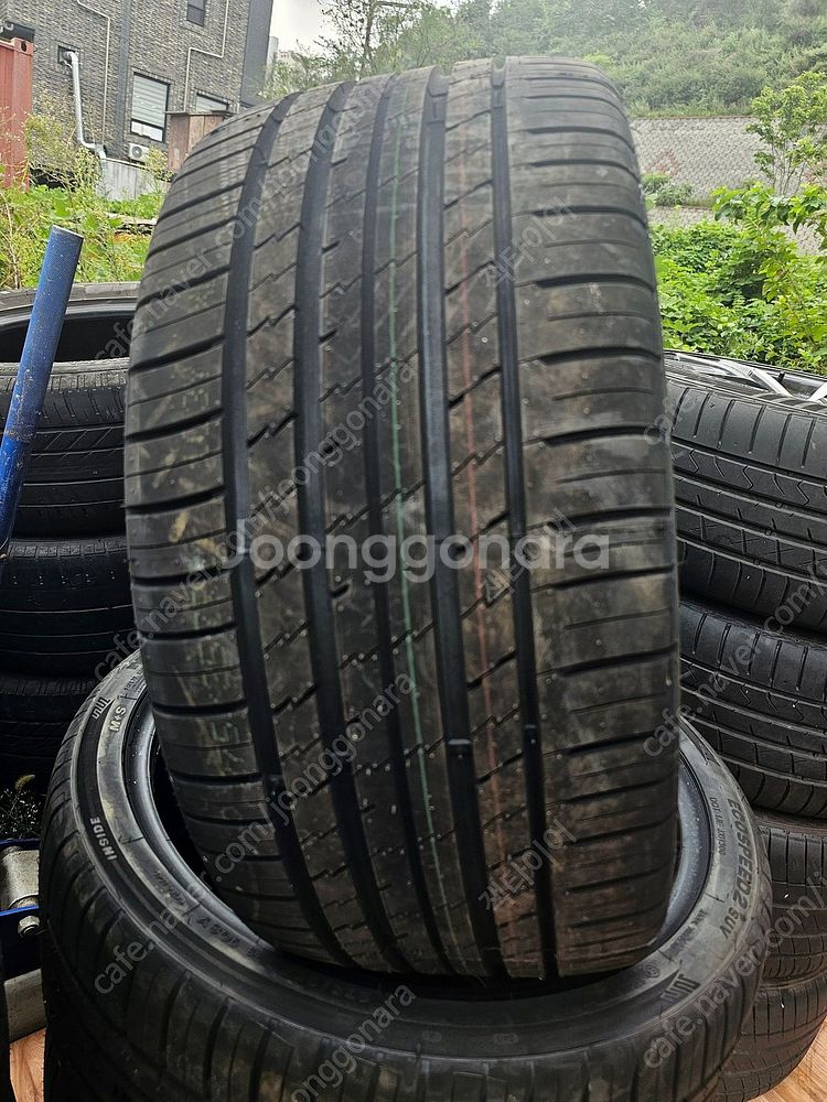 벨기에 미네르바 265/40-22 중고타이어 한대분--2