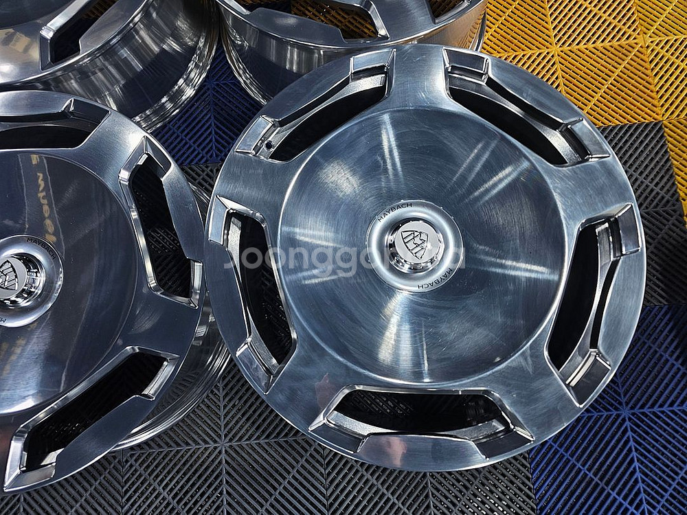 벤츠 GLS마이바흐 680 커스텀포지드 23인치 신품휠--2