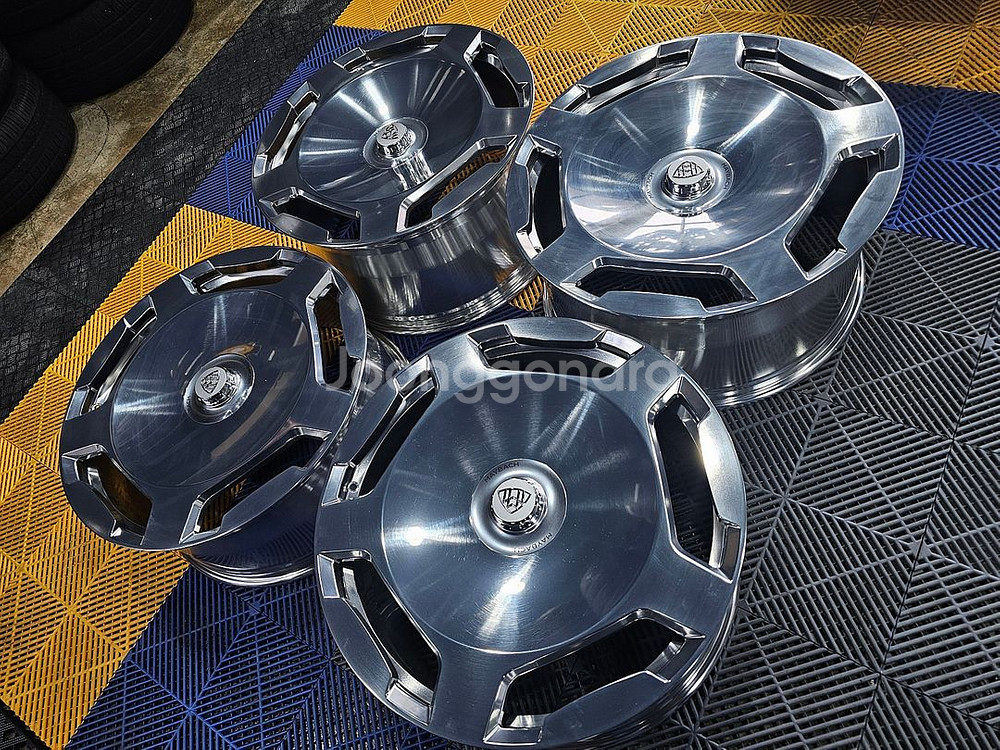 벤츠 GLS마이바흐 680 커스텀포지드 23인치 신품휠--3