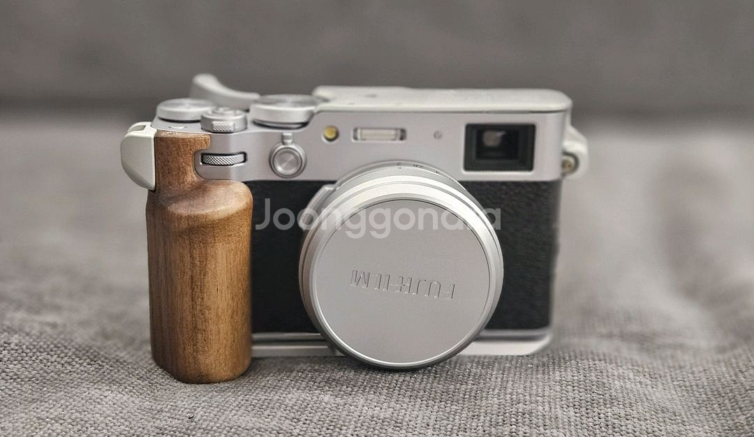 후지 정품 X100vi 신동급 판매. 추가 구성품 판매--1