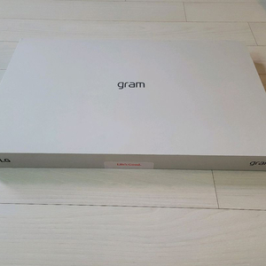 LG 그램 Pro AI 16 화이트 노트북 컴퓨터