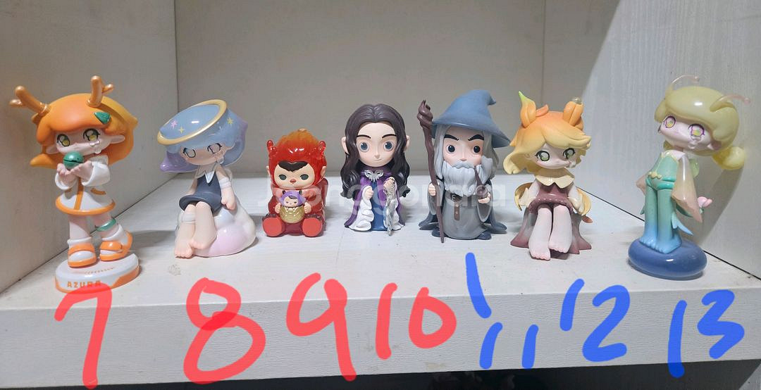 팝마트 피규어 팝니다--1