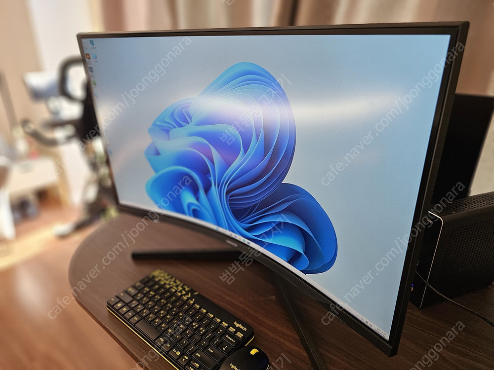 삼성 오디세이 G5 커브드 32인치 QHD 144Hz 이미지