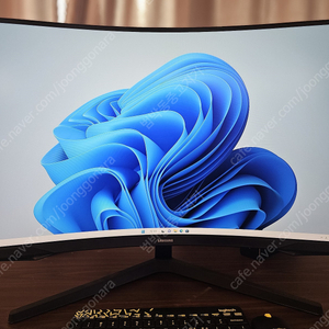 삼성 오디세이 G5 커브드 32인치 QHD 144Hz 이미지