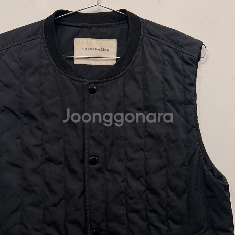 커스텀멜로우 덕다운 퀼팅 버튼 경량 패딩 조끼--0