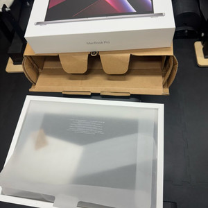 맥북프로 M2 16인치 고급형 1tb