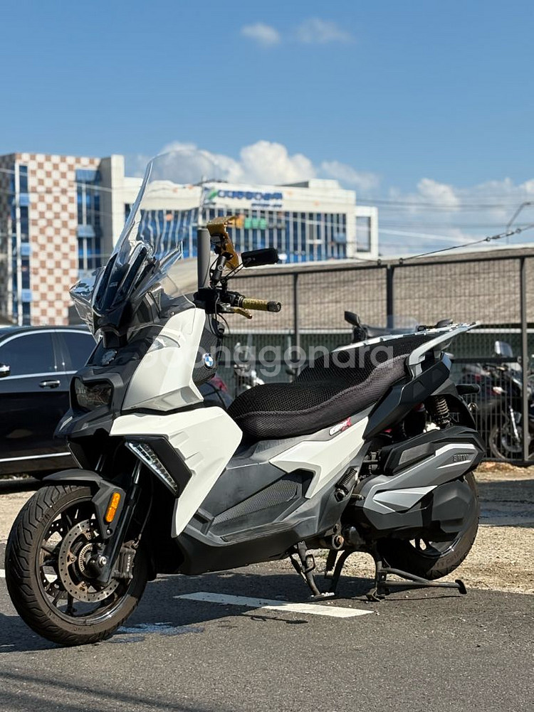 BMW C400X--2