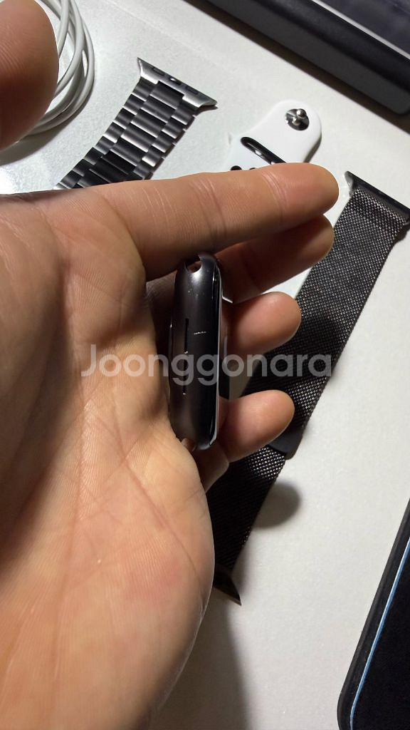 애플워치 SE1 44mm 나이키 GPS 블랙 팝니다.--3