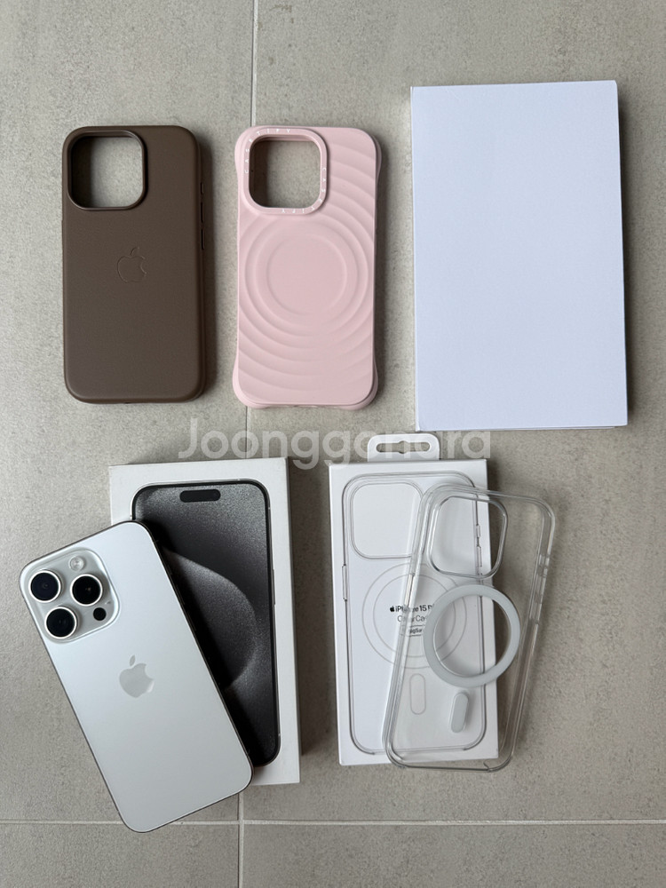 아이폰15프로 256GB 화이트 애케플 판매합니다--0