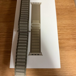 애플워치 알파인루프 정품 (올리브 M) 거의 새제품 판