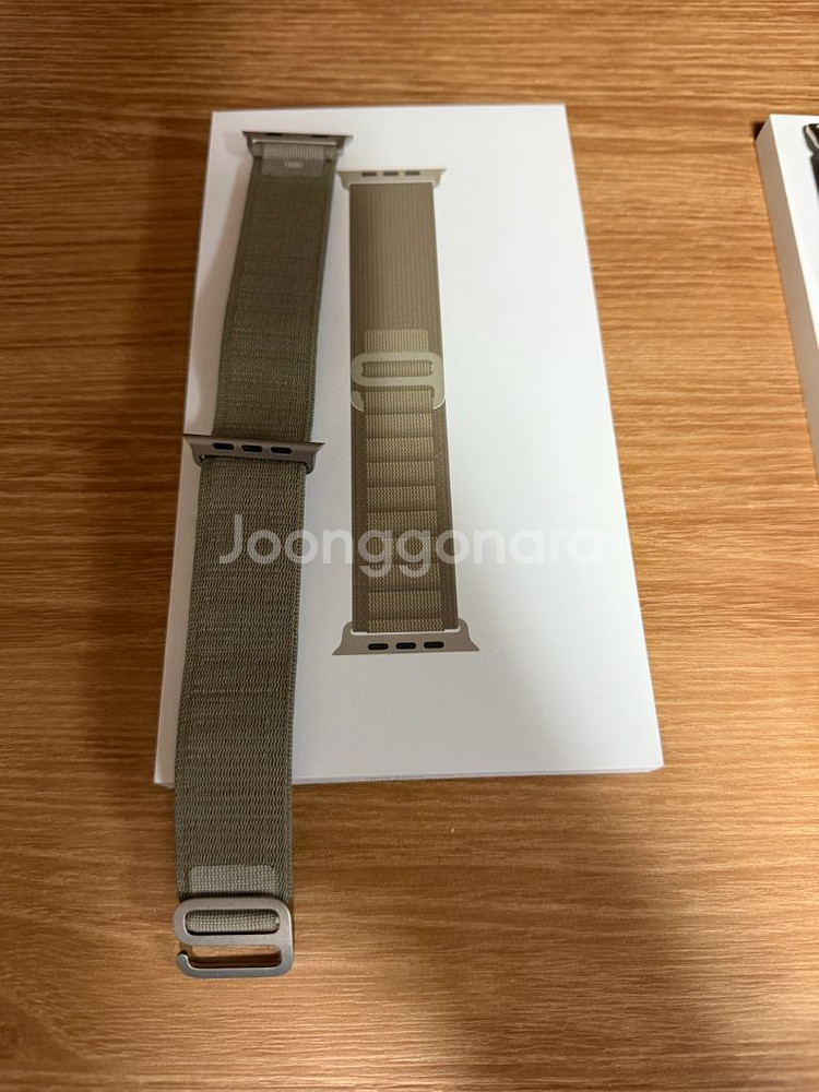 애플워치 알파인루프 정품 (올리브 M) 거의 새제품 판--1