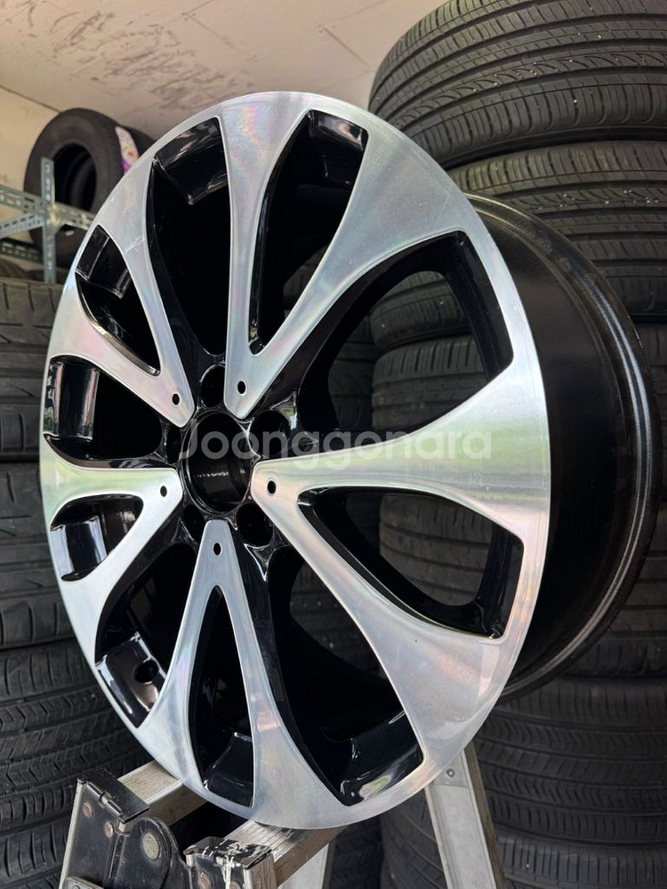 벤츠E클래스 w213 18인치 정품휠세트 팝니다--2