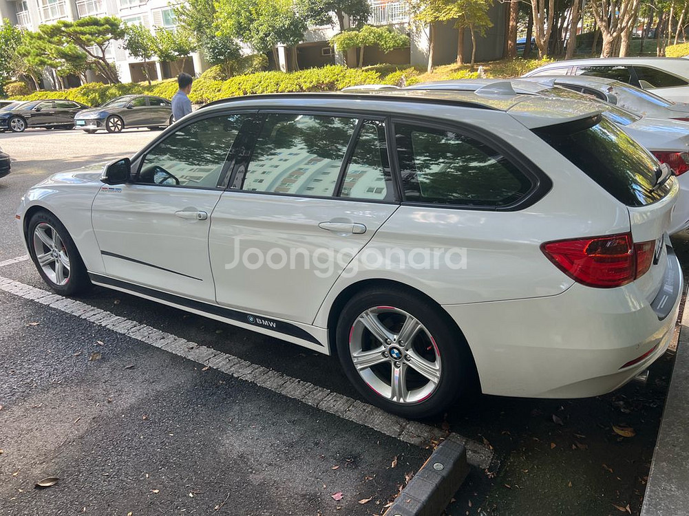 BMW320D 투어링 12년식. 판매--1