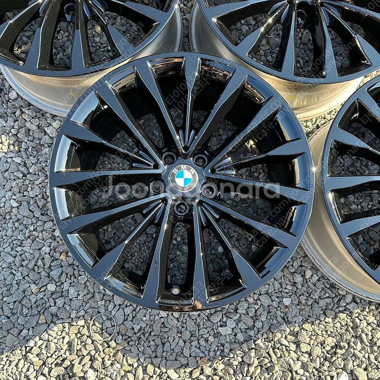 18인치 BMW5시리즈 530I 유광블랙 순정휠 한대분--3