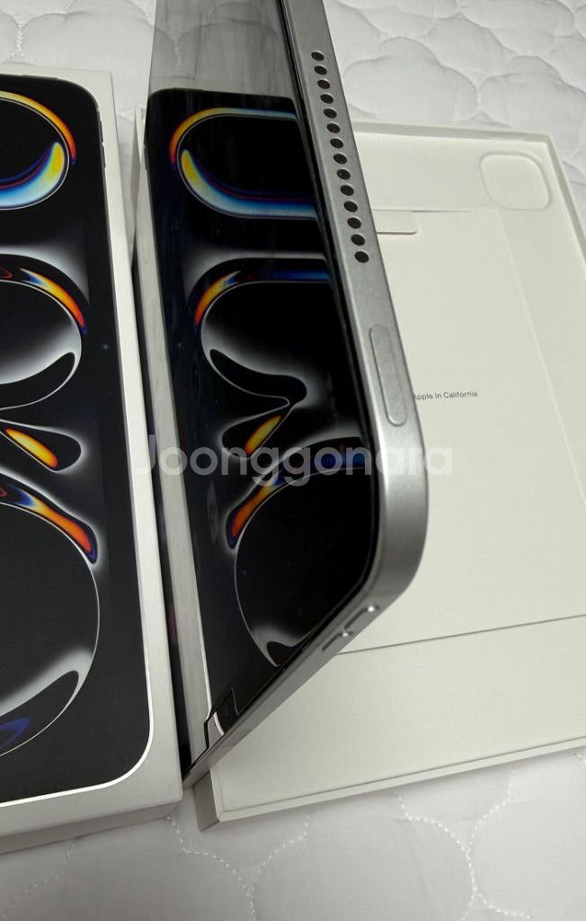 아이패드 프로11인치 M4칩 512GB + 정품악세사리--11