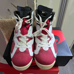 조던 카마인 275 이미지