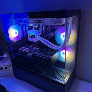 7950x3D 9070XT 32GB 2TB 게이밍 PC