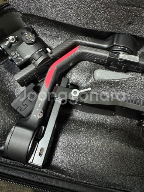 dji rs4 프로 콤보 민트급 판매합니다.--2