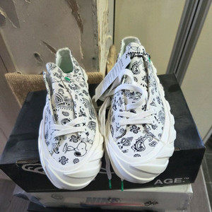 에이지x스누피 반다나 275