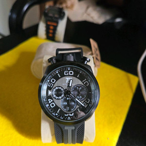 T5 크로노그래프 시계