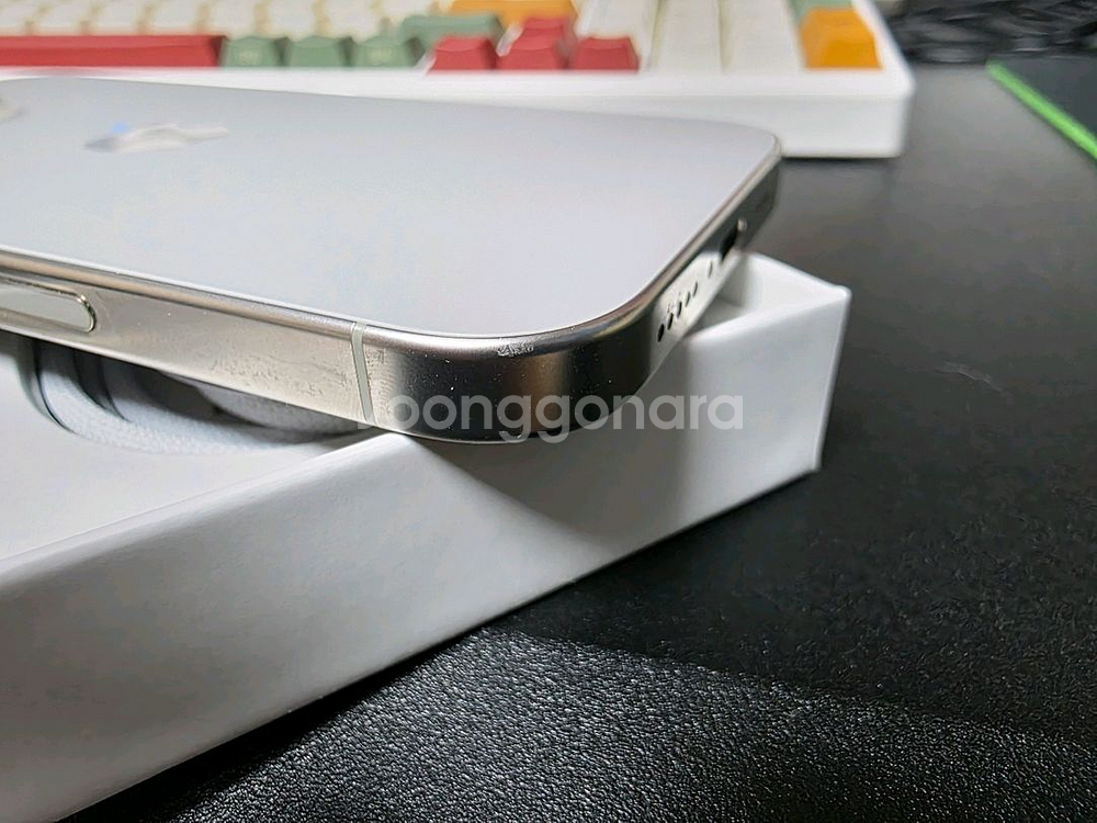 아이폰16프로 256GB 판매합니다--1