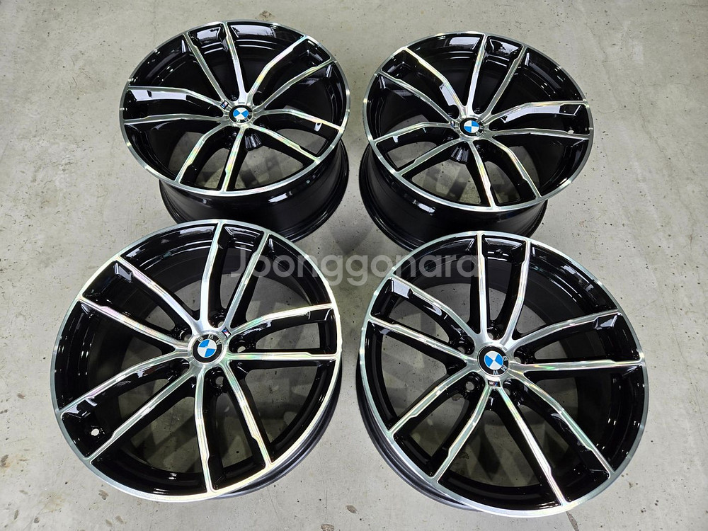 (판매) g30 bmw5시리즈 662m 18인치--0