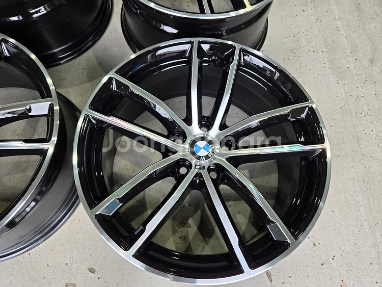 (판매) g30 bmw5시리즈 662m 18인치--1