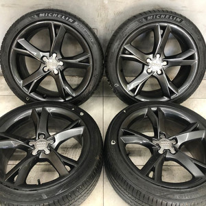 아우디 A7 고스트크롬 19인치 휠타이어 판매.