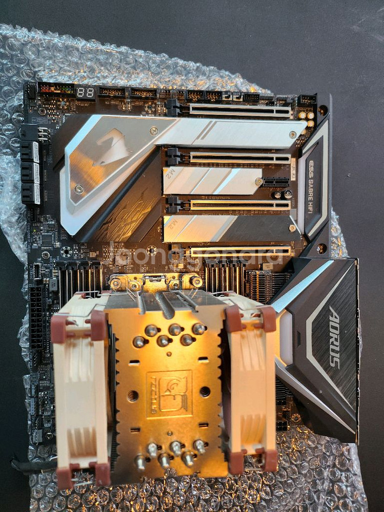 기가바이트 x399메인보드+녹투아+스레드리퍼2950x--0