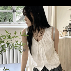 새상품)에이블리 레이스 스트링 나시 블라우스