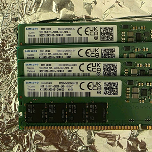 삼성 ddr5-5600 16GB 램 4개 팝니다
