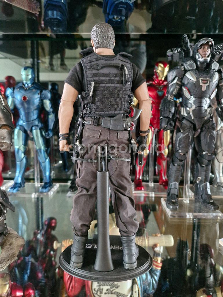 핫토이 바니로스 익스펜터블(실베스타스텔론)--1