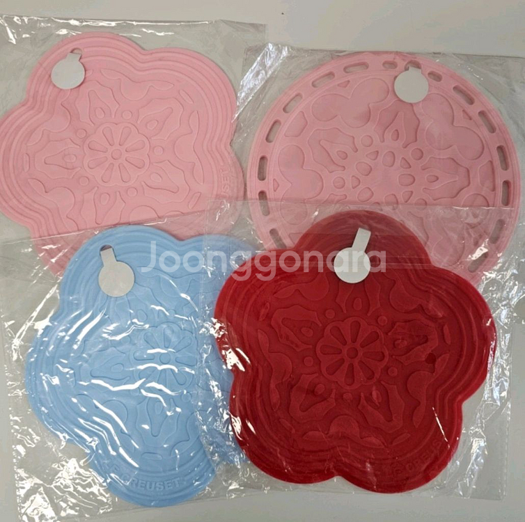 르크루제 실리콘 냄비 받침대 택포 새상품--1