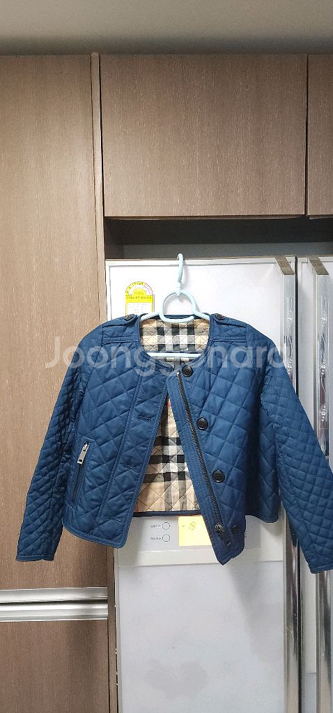 버버리 여아 라운드 퀼팅자켓 8y--0