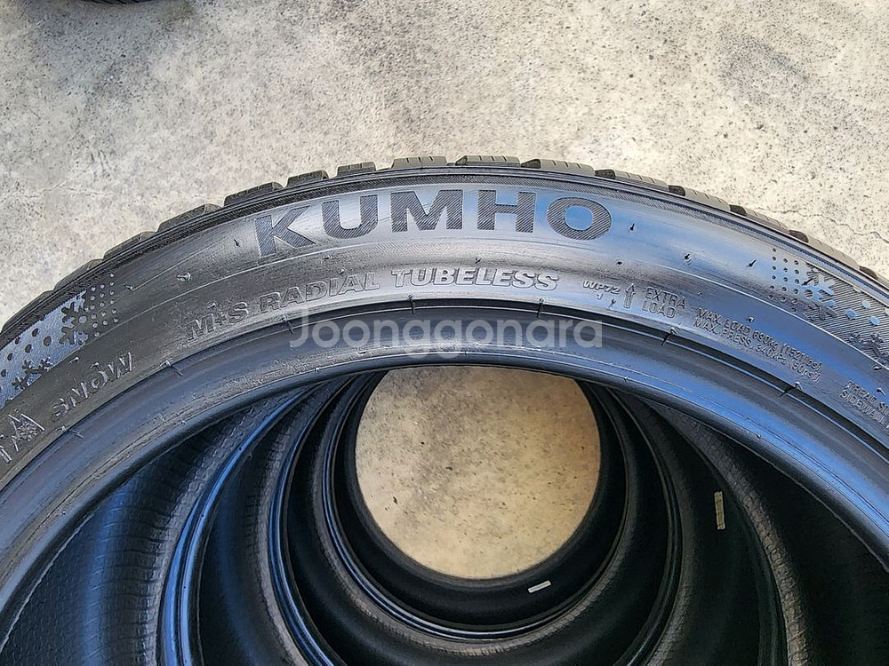 금호 윈터타이어 225 45 18 4본, 스노우타이어--1