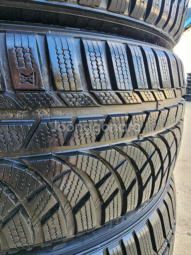 금호 윈터타이어 225 45 18 4본, 스노우타이어--5