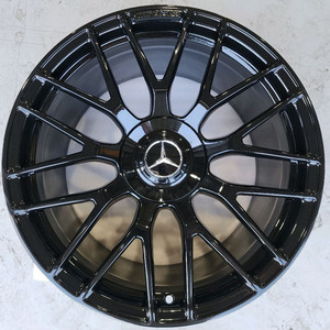 벤츠 정품C63 AMG쿠페 퍼포먼스 19인치 휠(리어)